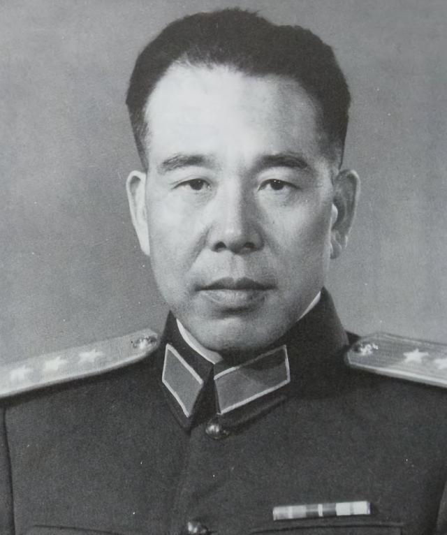 九游体育-有人问及如何评价周总理，黄永胜回忆：外交上是一把好手，搞内政堪称八级泥瓦